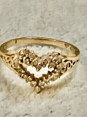 Vintage Style 14k.Ring with heart Diamond Cluster open/ cutout center  size 6.